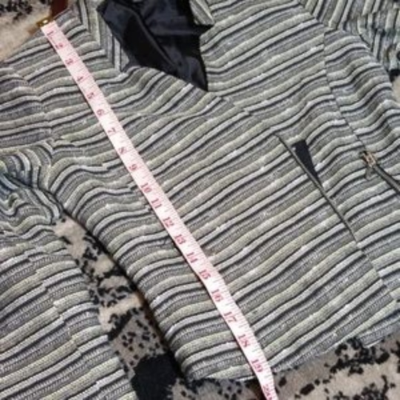 3/$20 MOSSIMO|Size 2 Metallic Tweed Blazer - Picture 6 of 7